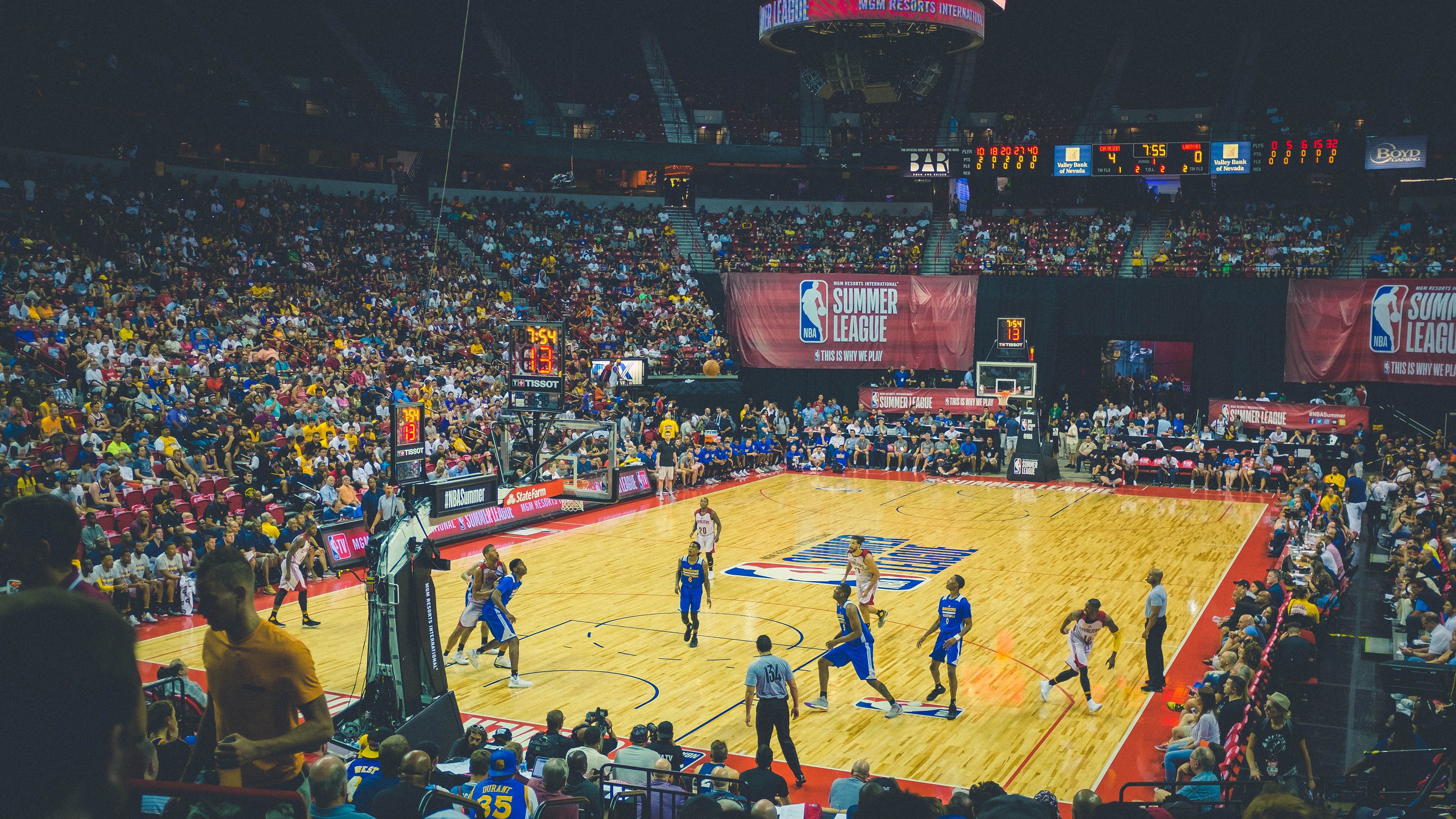 锐不可当引爆全场!内马尔意外战胜加拿大队全场沸腾不已